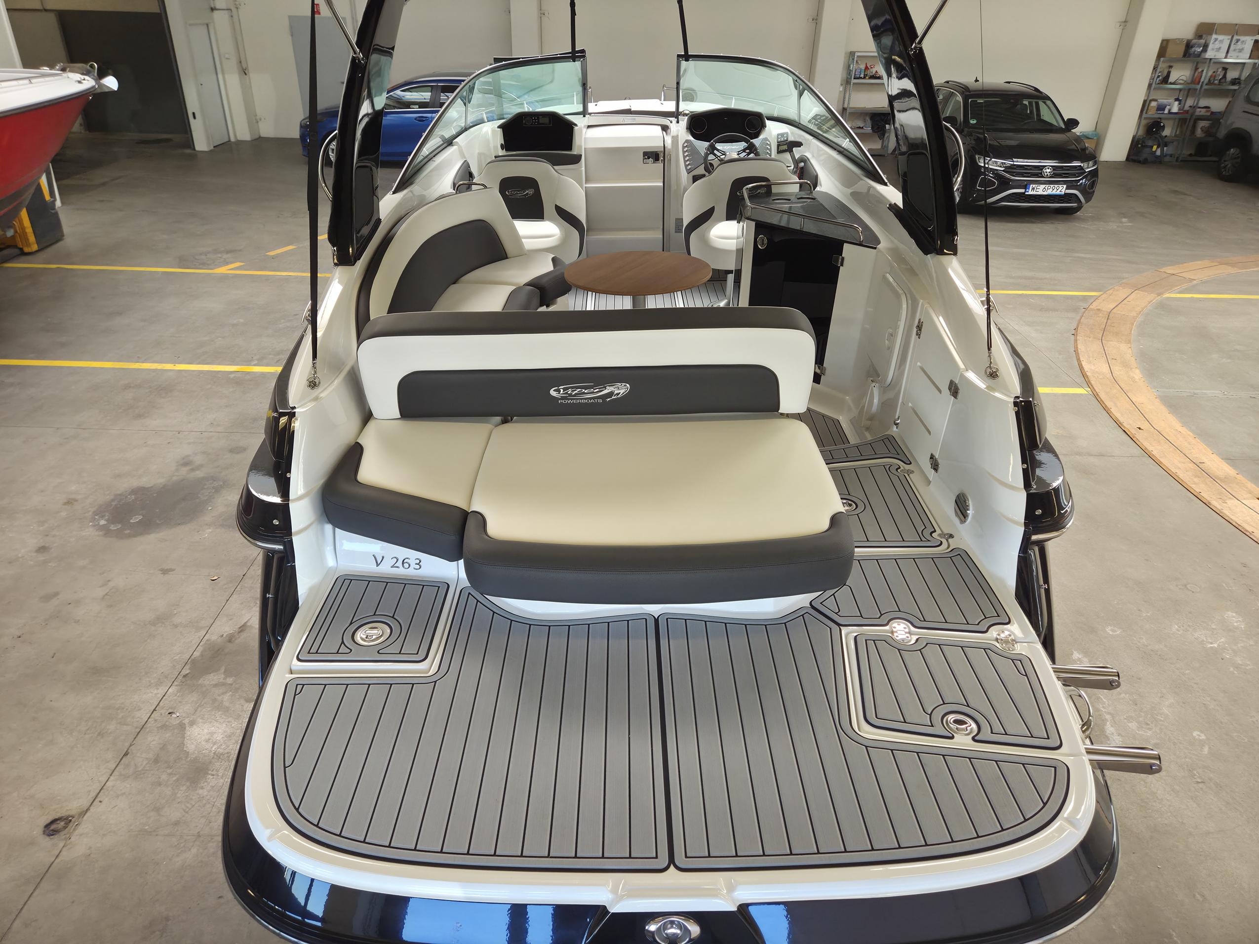 VIPER V263 Day Cruiser Volvo Penta 350HP 2025 - obrazek 8