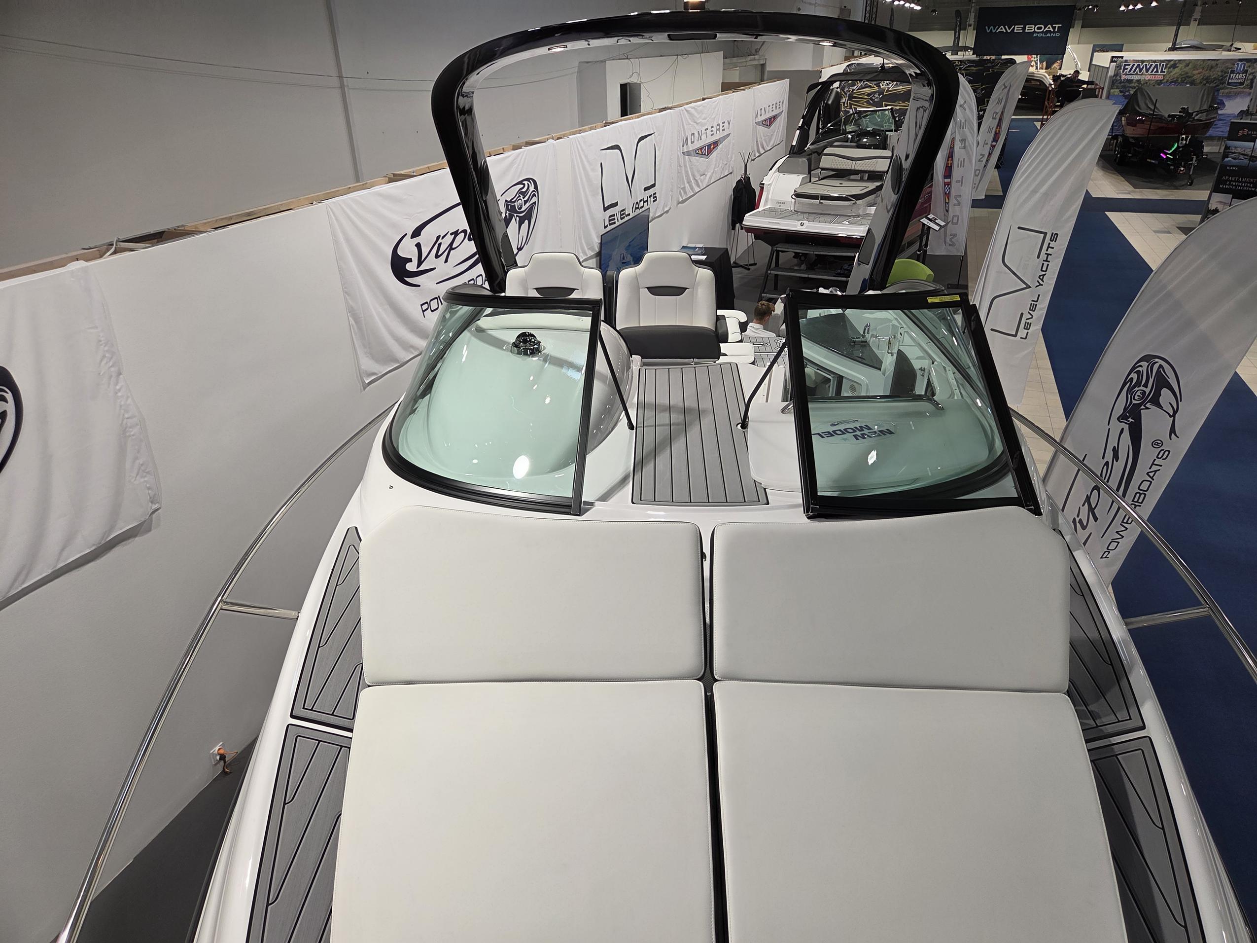 VIPER V263 Day Cruiser Volvo Penta 350HP - obrazek 9