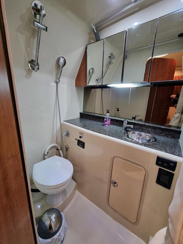 Cruiser Yacht 330Express - obrazek 16