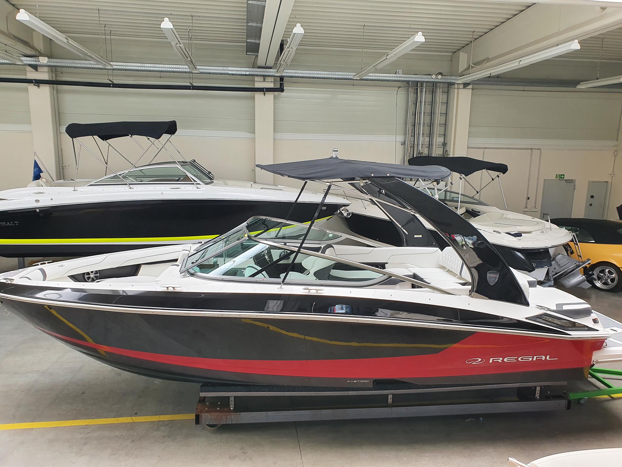 REGAL 2300 Bowrider - obrazek 2
