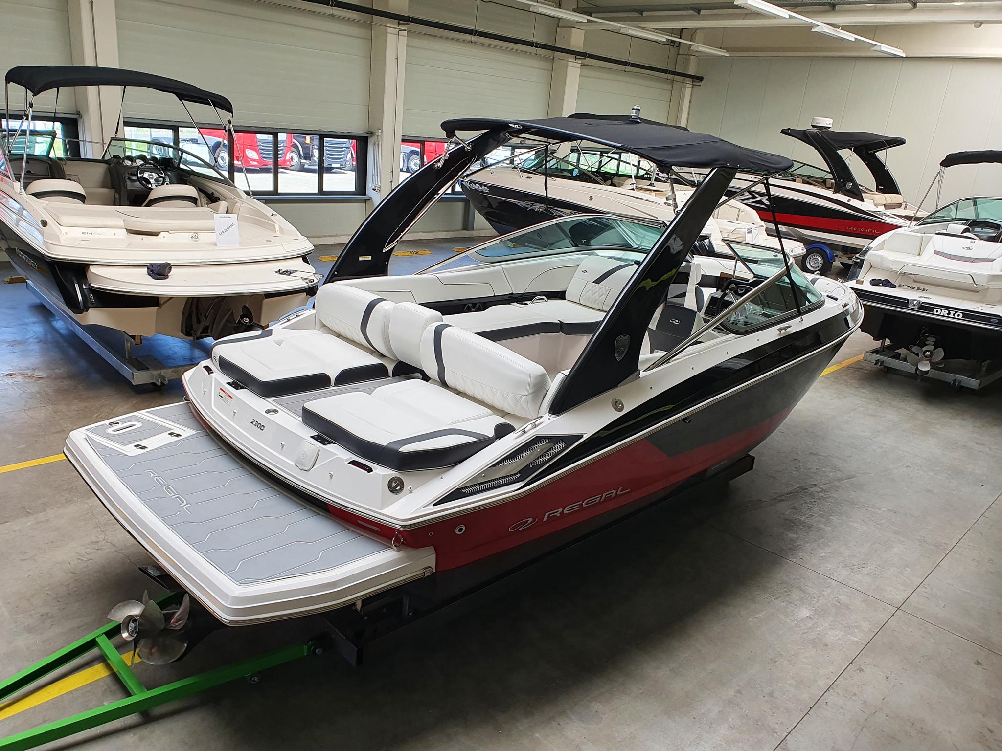 REGAL 2300 Bowrider - obrazek 5