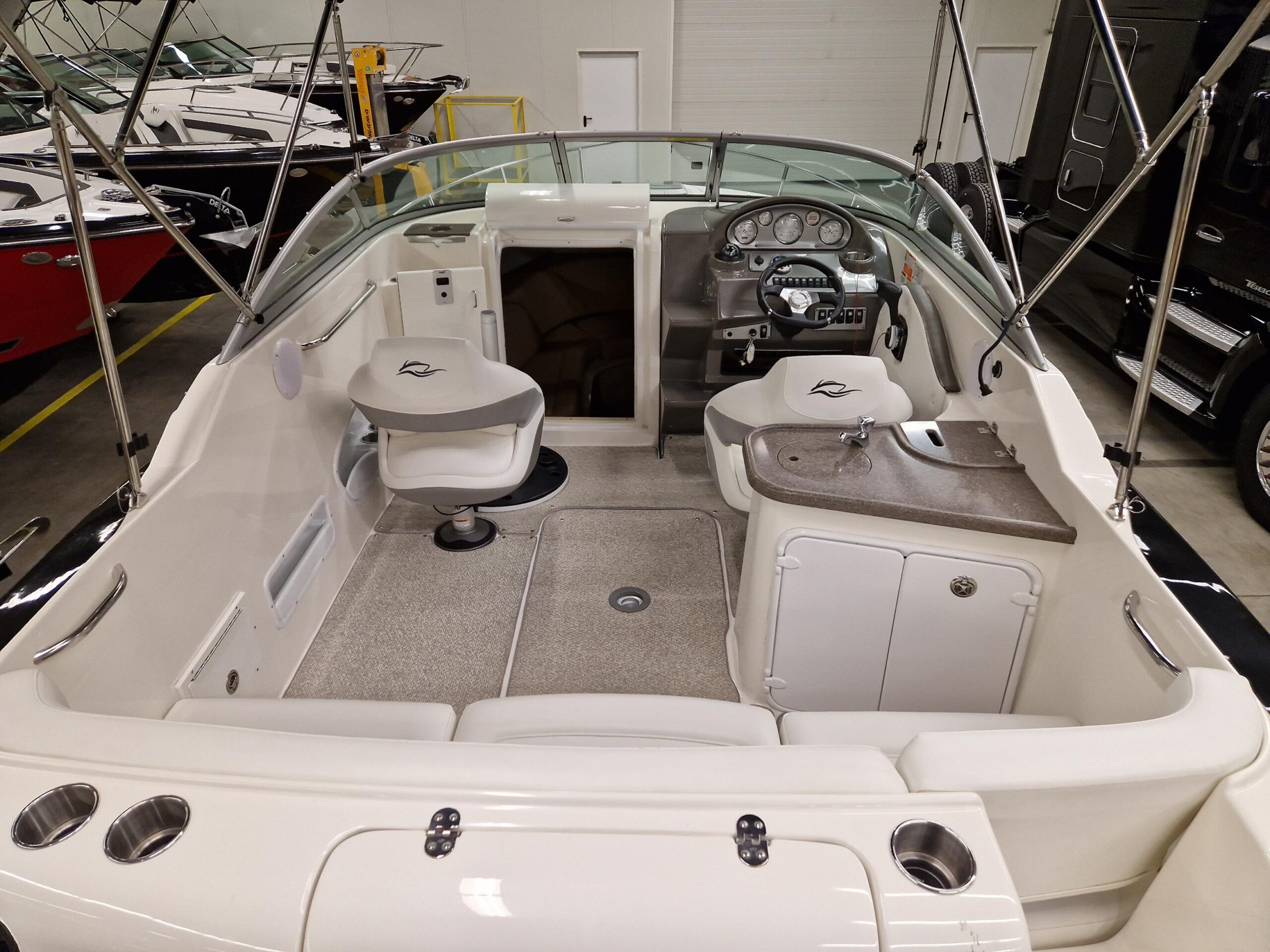 Rinker 230 CUDDY Volvo Penta 2012 - obrazek 10