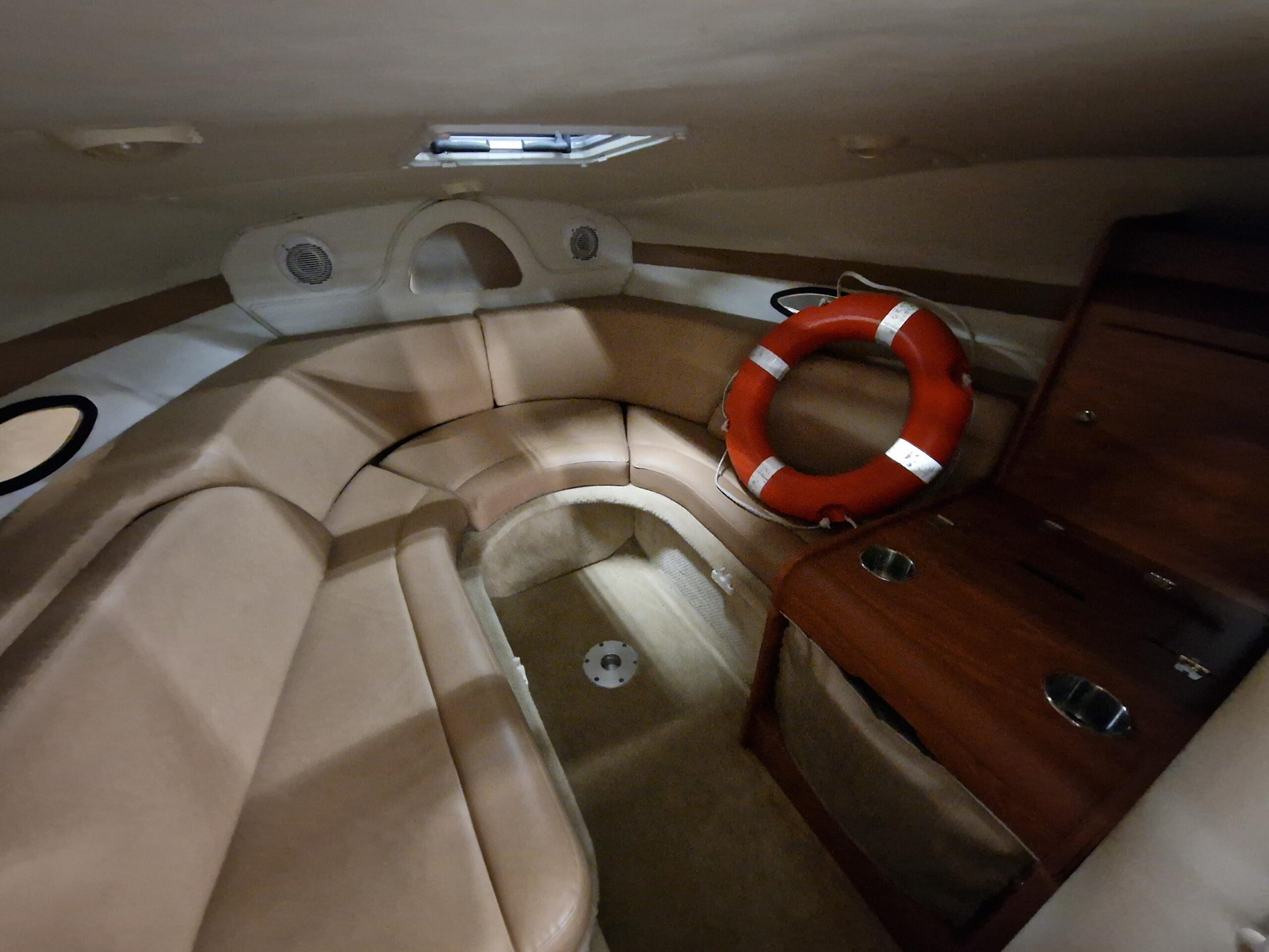 Rinker 230 CUDDY Volvo Penta 2012 - obrazek 15