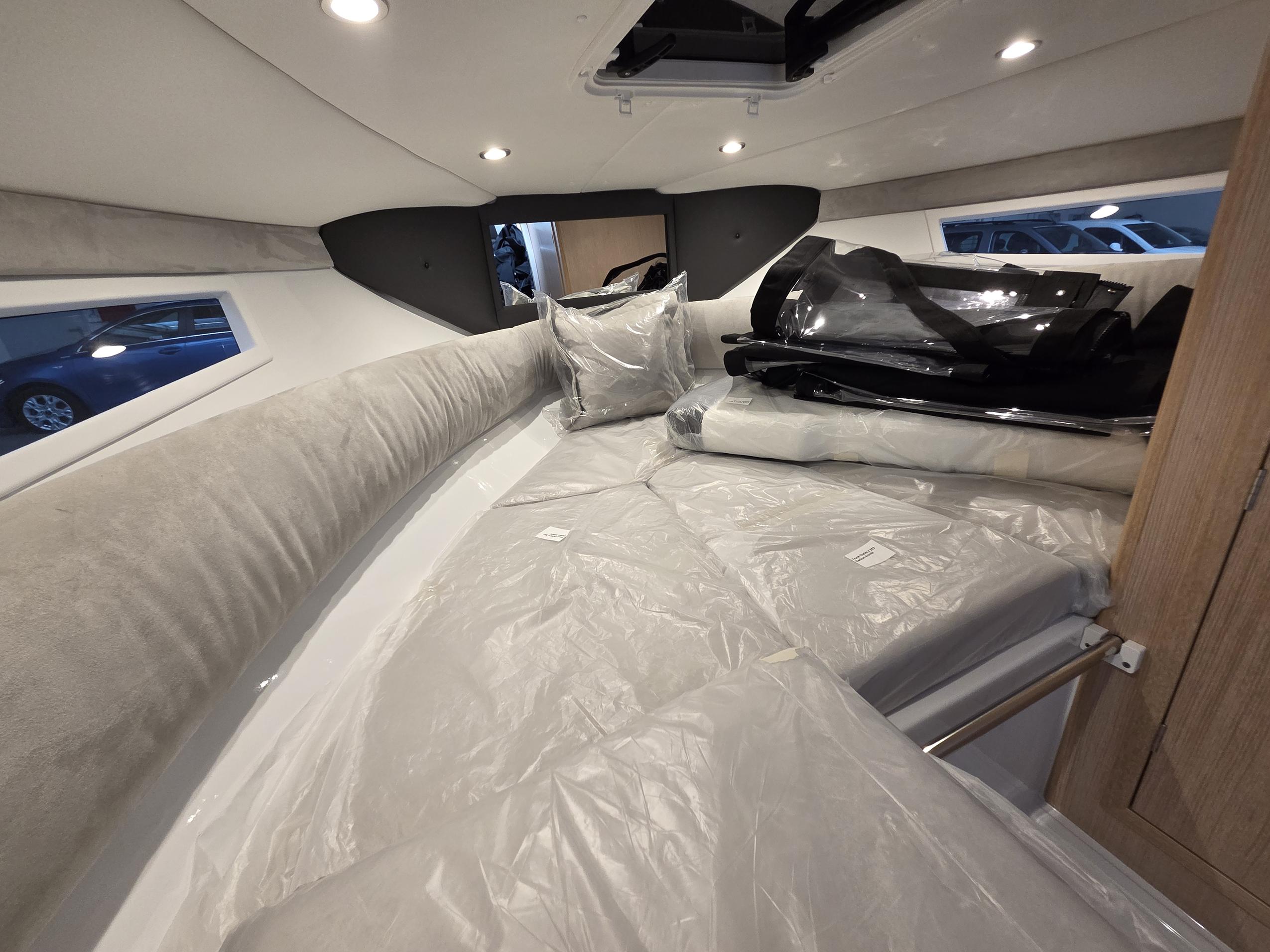 VIPER V263 Day Cruiser Volvo Penta 350HP 2025 - obrazek 9