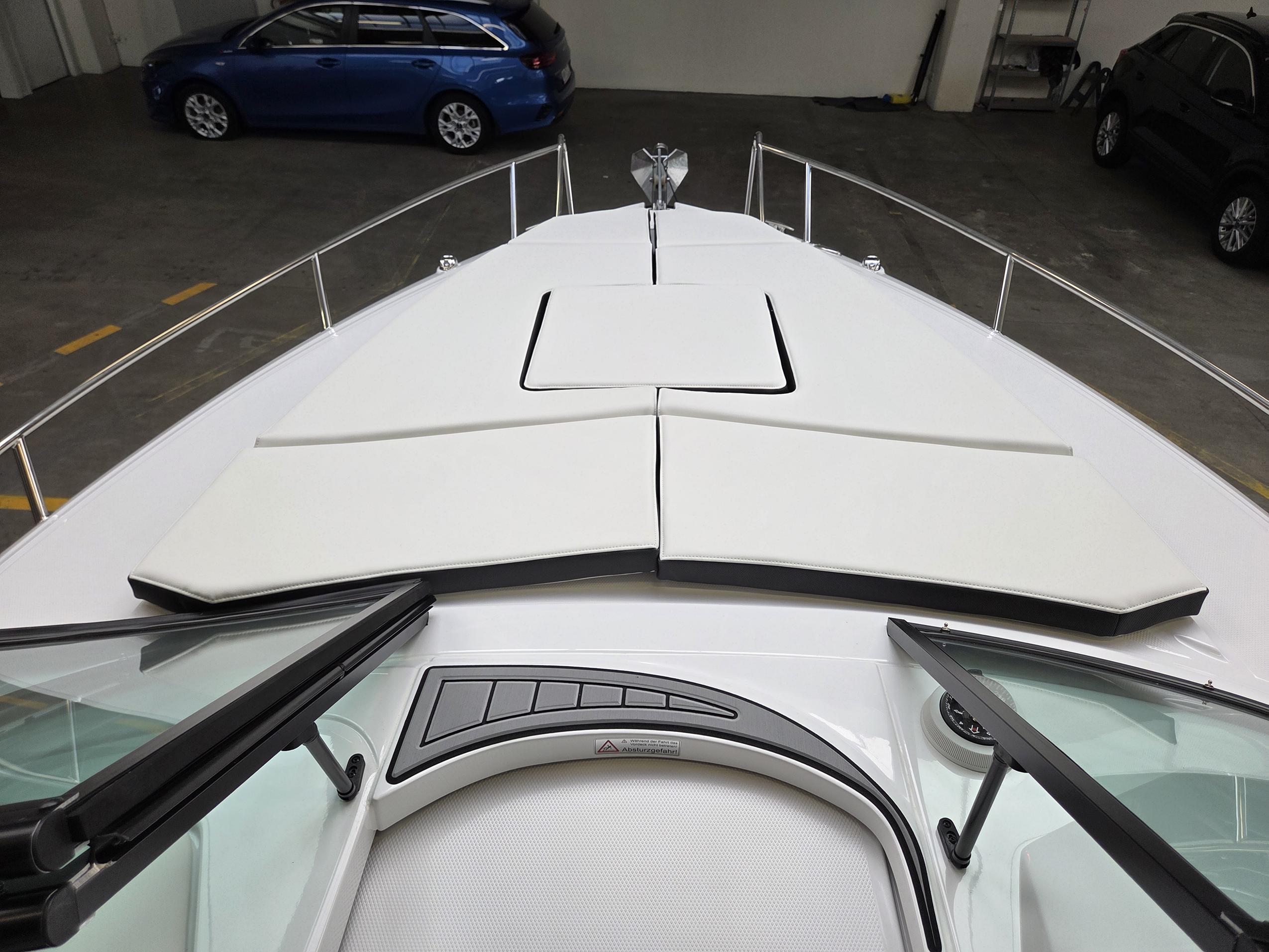 VIPER V263 Day Cruiser Volvo Penta 350HP 2025 - obrazek 12