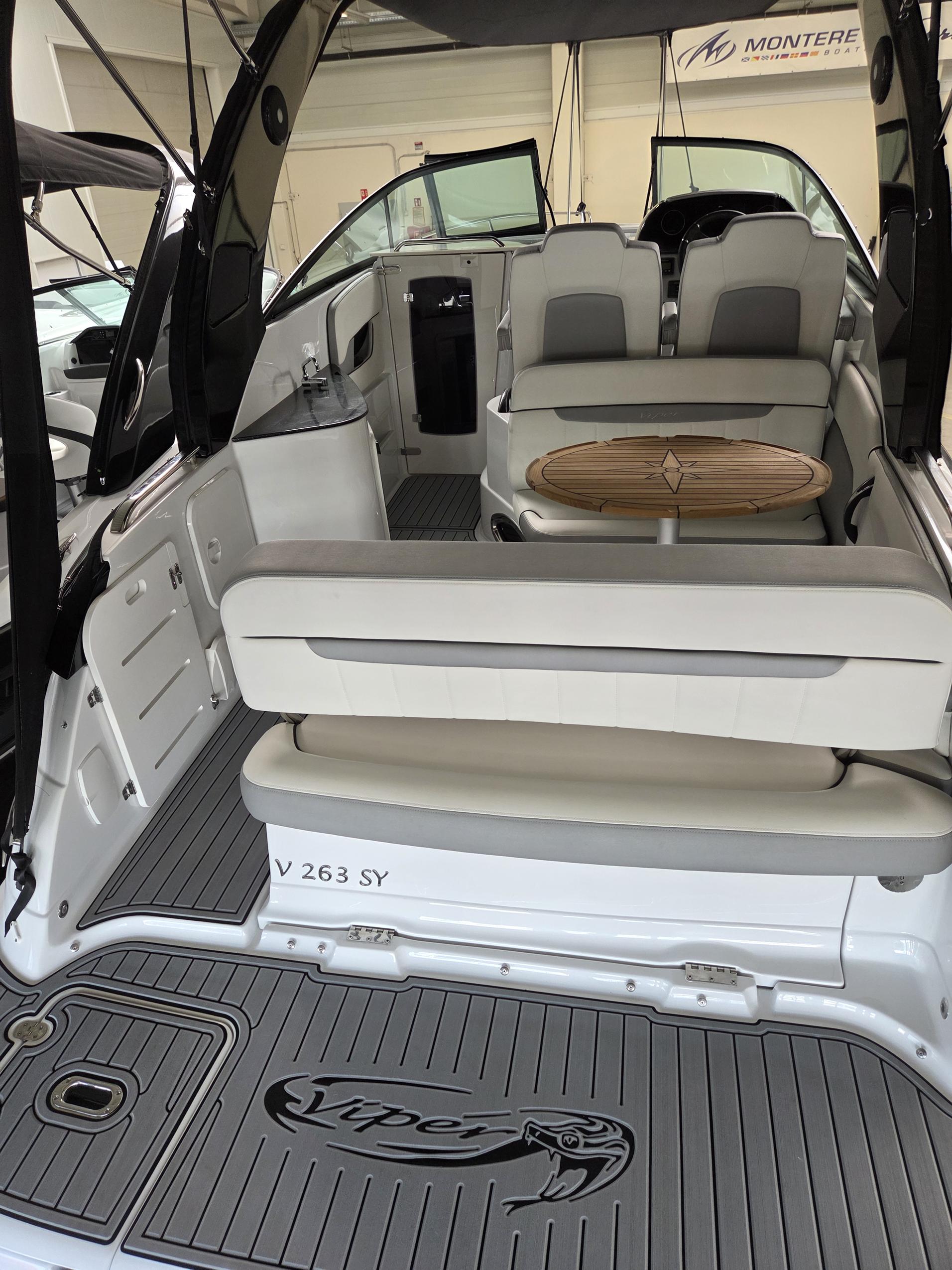VIPER V263 Day Cruiser Volvo Penta 350HP - obrazek 4