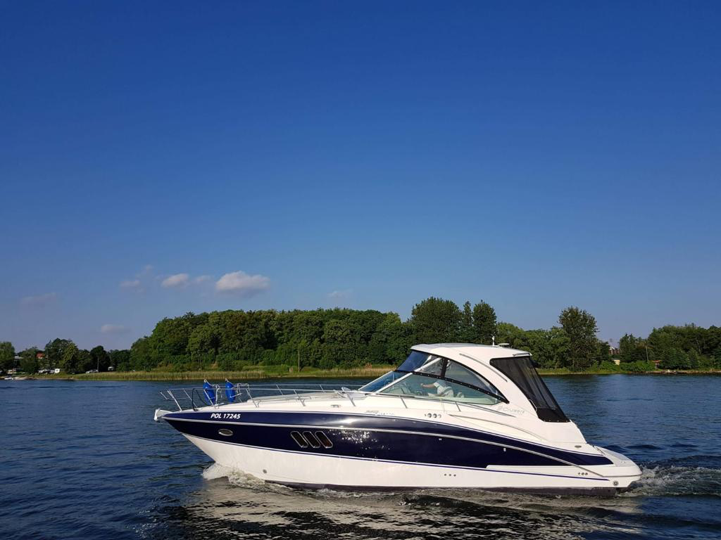 CRUISERS YACHTS 360 Express Cruiser 860HP